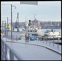 Saltsjörampen vid Slussen norrut mot Skeppsbron.