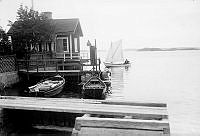 Sandhamn, Stockholms skärgård, stuga vid vattnet.