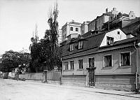 Stigbergsparken. Tjärhovsgatan 59 med Navigationsskolan i fonden.