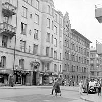 Linnégatan 34 från hörnet av Jungfrugatan.