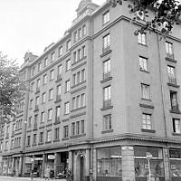 Karlavägen 72 och 72A, gatufasad. (Skeppargatan 62)