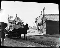 Pärlstickaregränden från Tulegatan. Husen revs och gatan försvann 1904.