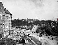 Sankt Eriksplan österut. Atlas verkstäder till höger och i fonden Vasaparken.