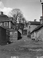 Långholmsgatan 18. Östra flygeln till malmgården Jakobsberg. Byggnaden uppfördes på Skansen 1936. Här ligger nuvarande Hornstull och Långholmsgatan 40.