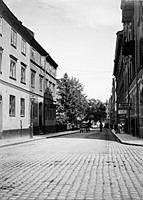 Wollmar Yxkullsgatan 12-10 österut från Timmermansgatan. Nu Wollmar Yxkullsgatan 18-16.