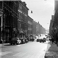 Götgatan söderut mot Medborgarplatsen. T.v. kv. Pelarbacken Större.