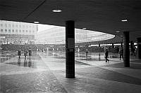 Sergels Torg i snöslask.