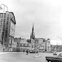 Hamngatan mot Beridarebansgatan och Klarabergsgatan.