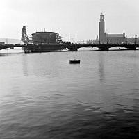 Vy mot Vasabron, Strömsborg och Stadshuset från Norrström.