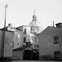 Kv. Häckelfjäll från Fiskargatan mot Katarina kyrka.