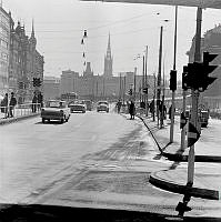 Vasagatan mot Tegelbacken. I fonden Riddarholmen.