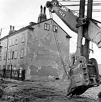 Lundagatan 2 sett från söder, strax innan rivning. Nuvarande Gamla Lundagatan. Nya hus uppfördes här 1964.