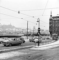 Munkbron sedd mot kv. Aurora, Petersenska huset. T.h. i bakgrunden Centralbron.