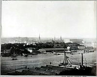 Utsikt  från Stockholmsutställningen, industrihallens minareter på Djurgården, mot skeppsholmen.