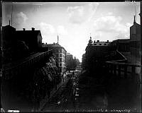 Renstiernas Gata söderut från Fjällgatan 1901. Gatan har sprängts genom Stigberget.
