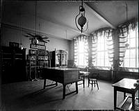 Interiör från Engelbrekts folkskola, Valhallavägen. Utställning under skolmötet den 9-11 augusti 1910