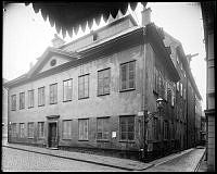 Indebetouska huset i hörnet av Slottsbacken 2 och Källargränd.