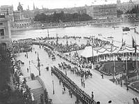 Skeppsbron, Hertigparet av Skåne ankommer till Stockholm. (Blivande Gustaf VI Adolf och Margareta)
