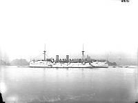 Amerikanska pansarfartyget Baltimore på Strömmen med Kastellholmen i bakgrunden.
