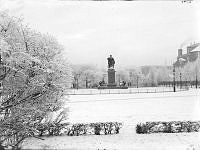 Kungsträdgården norrut med Karl XIII:s staty.
