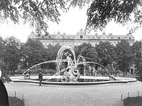 Tors fiske, skulpturgrupp på Mariatorget. Dåvarande Adolf Fredrikstorg.