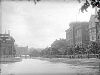 Utsikt från Strömsborg. Del av Riddarhuset till vänster och gamla Riksarkivet till höger.