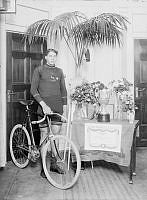 Lewi Marathon, cykelmästare vid Olympiska spelen 1912.