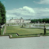 Drottningholms slott och slottspark.