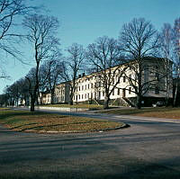 Långa Raden på Malmen i Drottningholm.