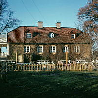 Brostugan på Kärsön, södra fasaden.