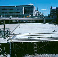 Sergels Torg under uppbyggnad. Vy österut från Drottninggatan.
