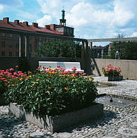 Terrassgård med planteringar och fontäner i Vasaparkens sydvästra del. Vy åt nordväst.