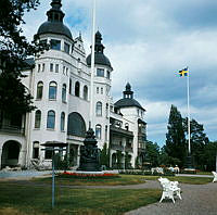 Grand Hotel i Saltsjöbaden. Framsidan med entrén sedd söderifrån.