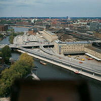 Utsikt från Stadhustornet mot Klara Sjö, Klarastrandsleden, Bangårdspostkontoret och vidare norrut.