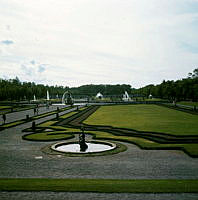 Drottningholm; slottsparken sedd från slottet.