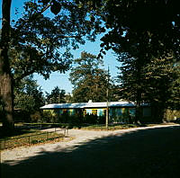 Humlegården; vid lekplatsen i parkens norra del.
