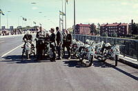 Essingeledens invigning. Poliser med motorcyklar.
