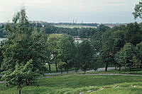 Utsikt från höjd vid Rosendals terrass på Djurgården över Djurgårdsbrunnsviken mot Ladugårdsgärde.