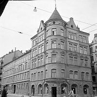 Hörnet av Linnégatan 59 - 61 och Grevgatan 45 t.h..