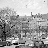 Narvavägen 5-7 från Storgatan. T.v. i fonden Riddargatan.