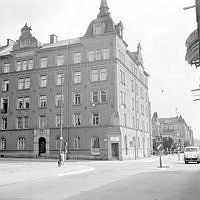 Banérgatan 12 t.v. och Linnégatan 76 t.h..