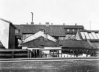 Hornsgatan fick en ny sträckning omkring år 1900. Vy norrut från Hornsgatan 158 mot Brännkyrkagatan 153, tidigare Hornstullsgatan 47. Nuvarande Hornsgatan 154 och Hornsbruksgatan 15.