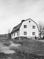 Bondegatan 54. Huset låg mellan dåv. kv. Persikan och Aprikosen nära dåv. Skånegatan. Nuv. kv. Persikan.