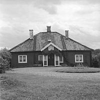 Akalla by på Järvafältet. Storgårdens manbyggnad från slutet av 1600-talet.