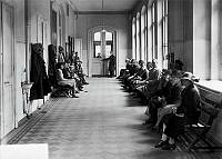 Serafimerlasarettet.
Korridor och väntrum på kirurgpolikliniken år 1928.