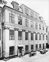Adelcrantzka palatset, Karduansmakaregatan n:r 8. Gårdsinteriör mot väster.