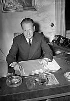 Porträtt av Dag Hammarskjöld, Kabinettssekreterare1949-1951.