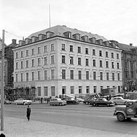 Skeppsbron 2, Kungl. Telegrafverket. Fasaden har renoverats, sedan 1951, och byggnaden är först nu fri från byggnadsställningar.