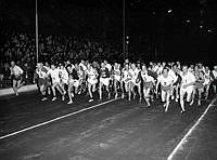 Stadion. Starten går av Stockholmsloppet.