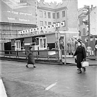 Drottninggatan. Länssparbankens tillfälliga bankkontor.